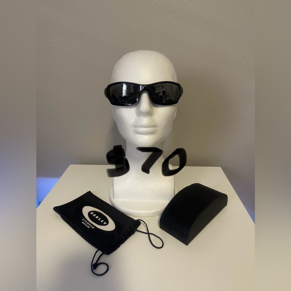 Black Oakley sunglasses, one size, never used